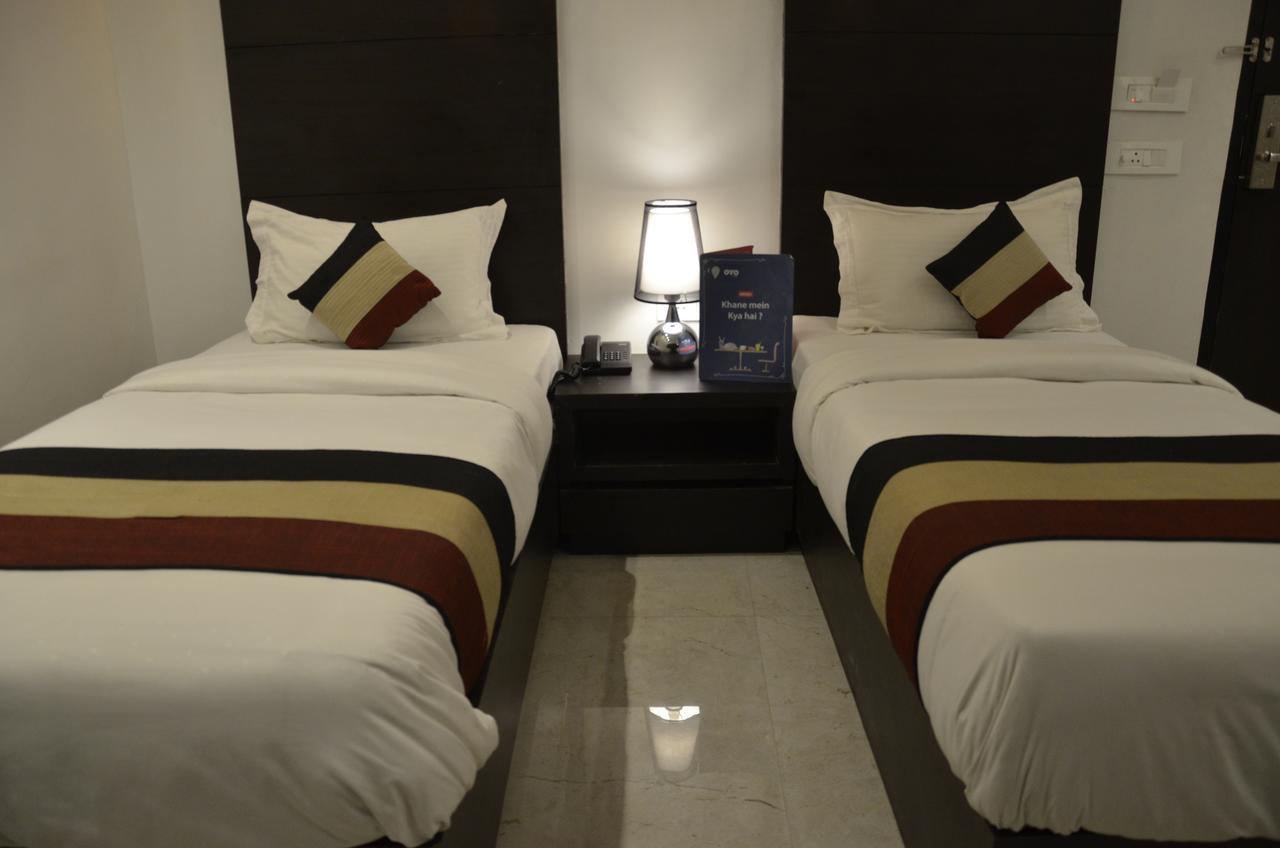 Oyo 1358 Hotel Crossroad Lucknow Buitenkant foto